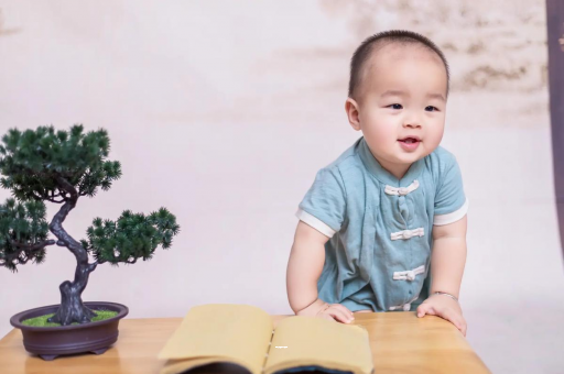 三河宝宝爱吐奶是什么原因